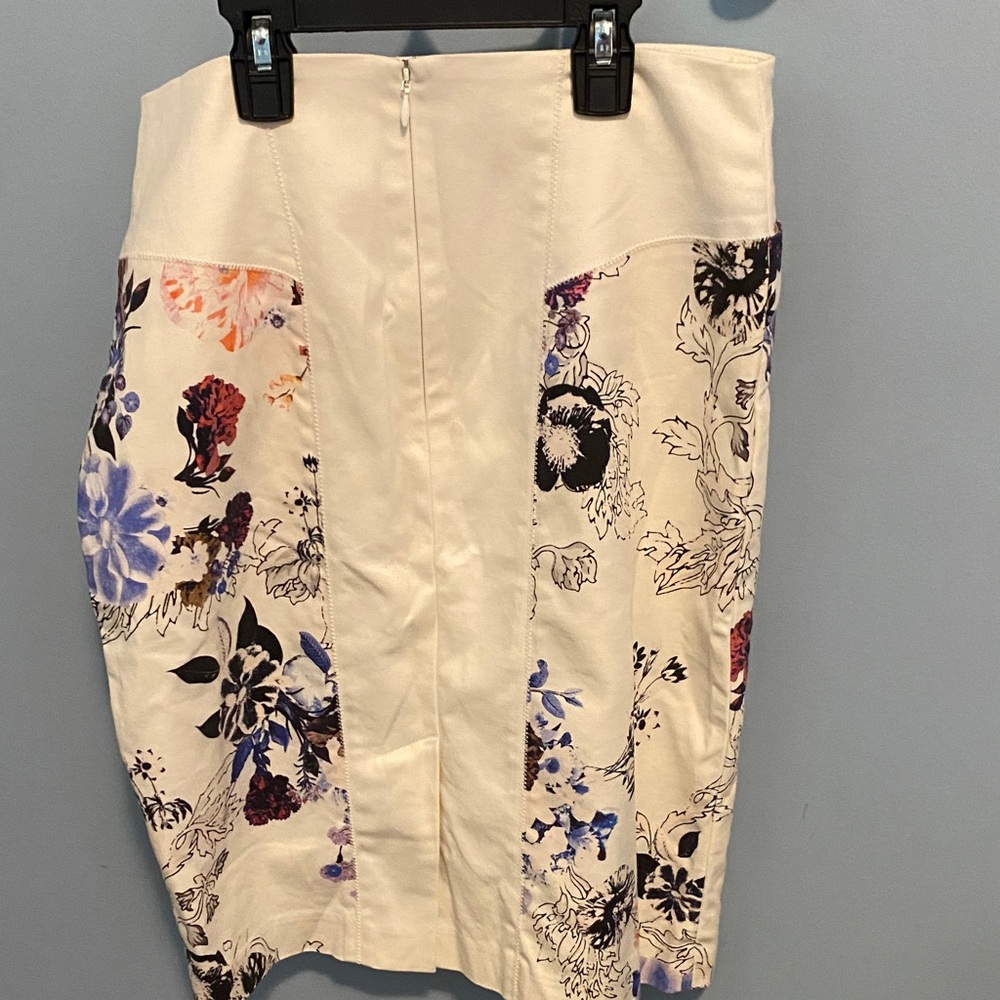 Club Monaco Floral Pencil Skirt size 4 - Picture 4 of 8